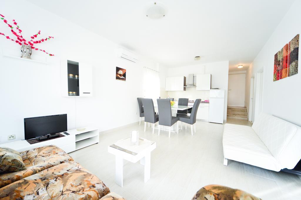 Apartments Valentina Petrčane Extérieur photo