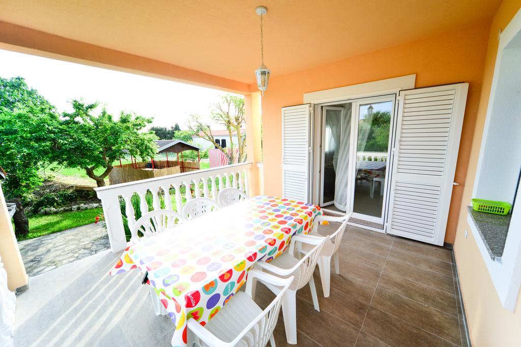 Apartments Valentina Petrčane Extérieur photo