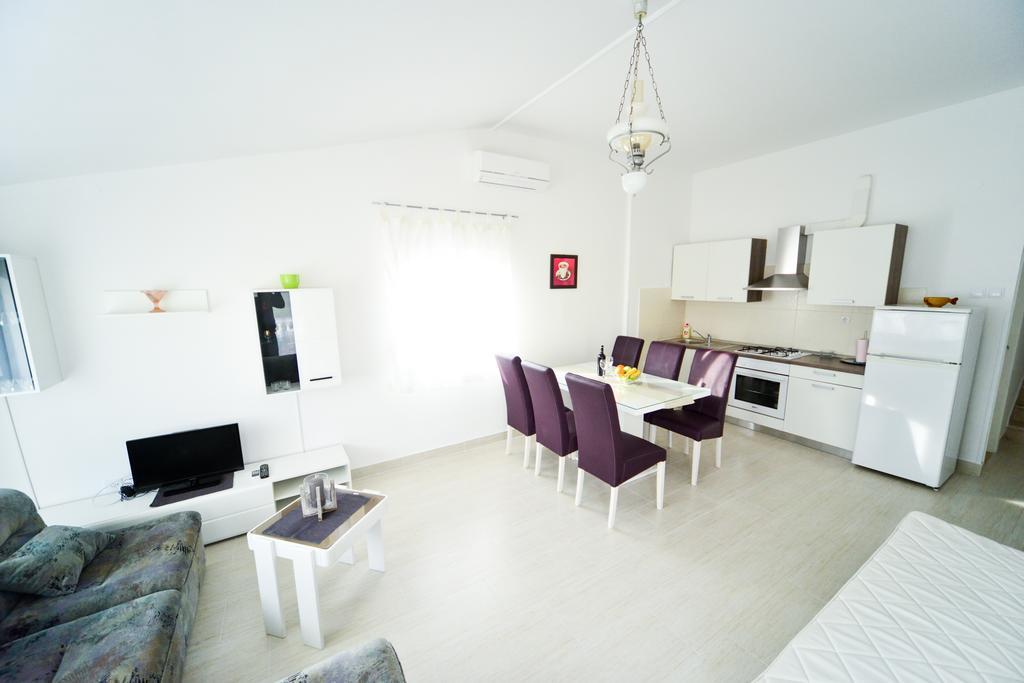 Apartments Valentina Petrčane Extérieur photo
