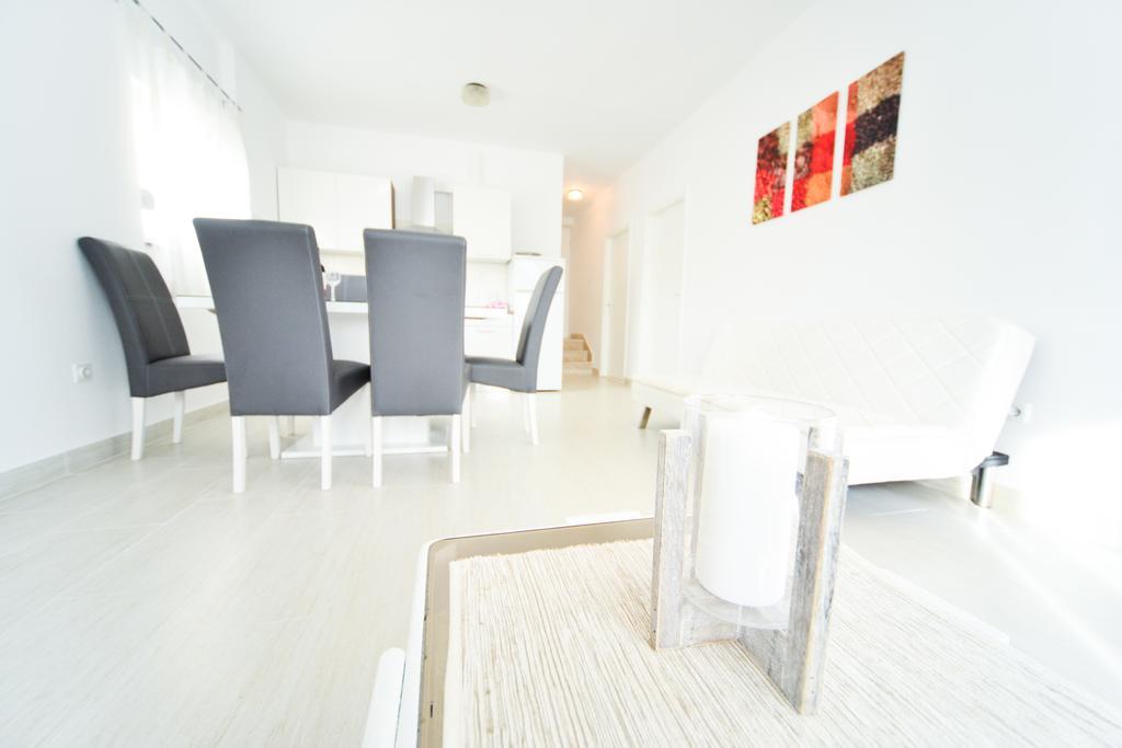 Apartments Valentina Petrčane Extérieur photo