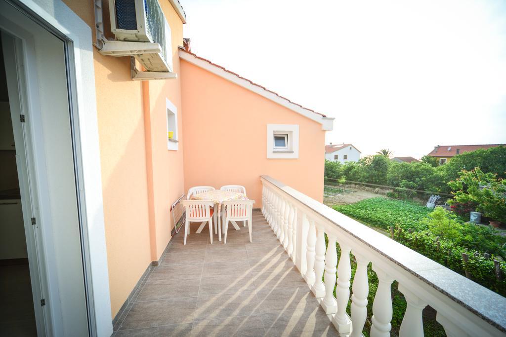 Apartments Valentina Petrčane Extérieur photo