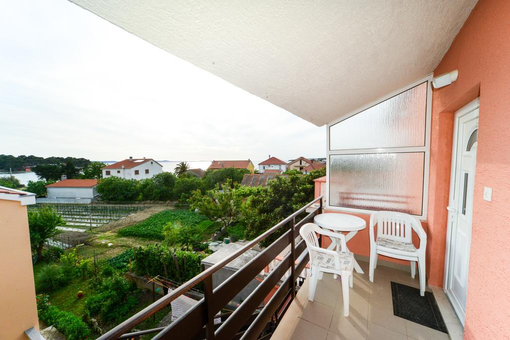 Apartments Valentina Petrčane Extérieur photo